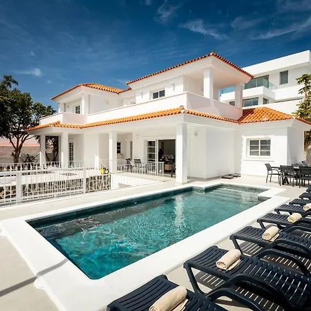 Stunning New Ocean With Private Pool